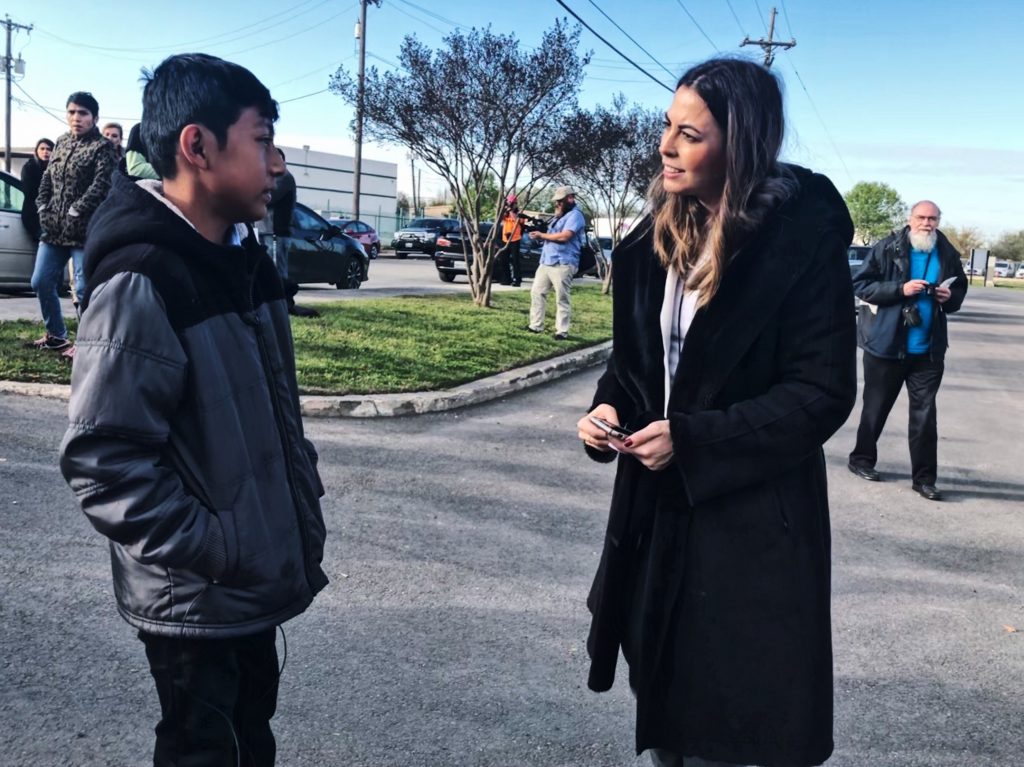 Niño migrante guatemalteco en Texas